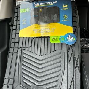 Michelin Universal Auto Car Floor Mats
